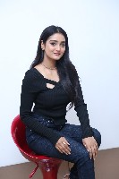 Hrithika Srinivas New Pictures